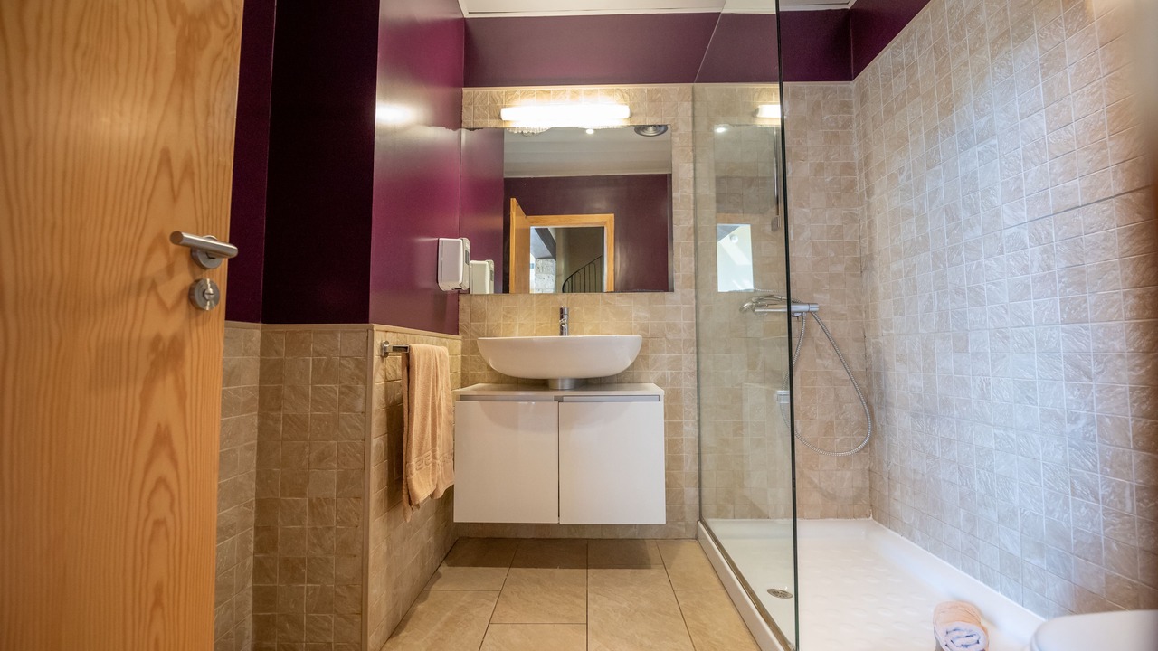 Photo of Bathroom in Fares
