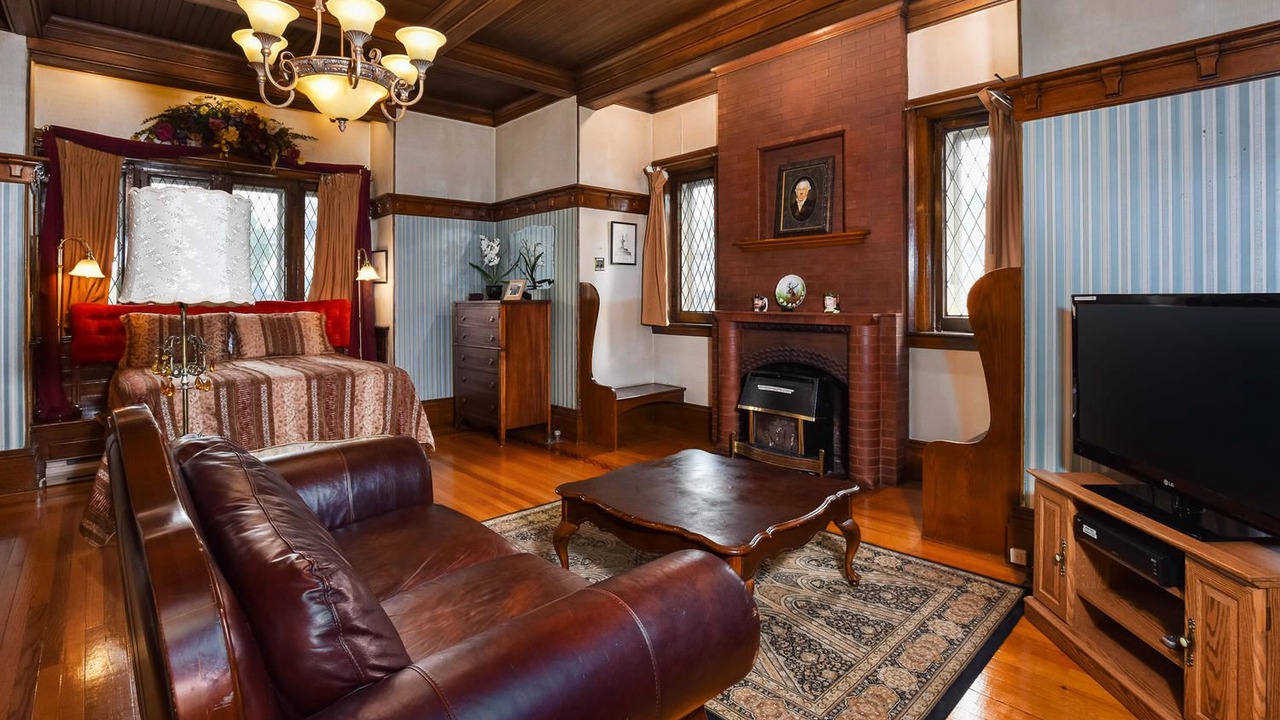 Photo of Livingroom in Brockville
