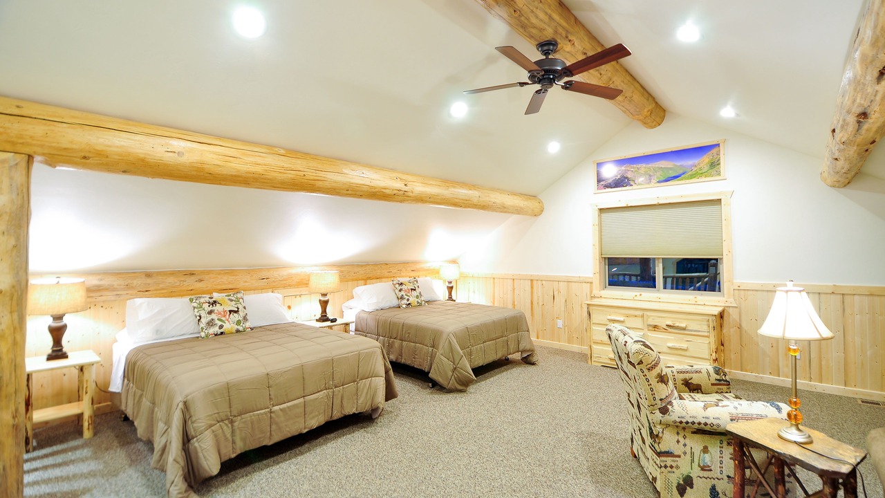 Photo of Livingroom in West Glacier