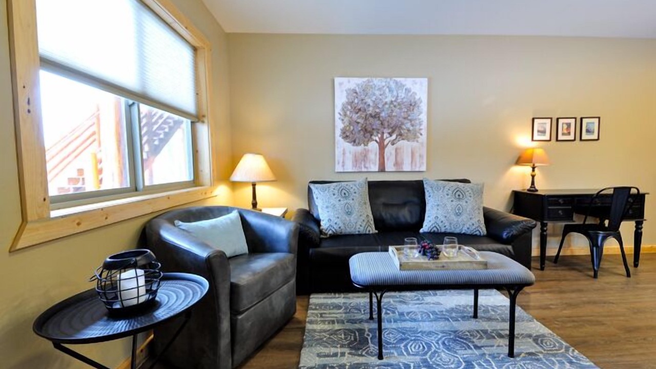 Photo of Livingroom in West Glacier