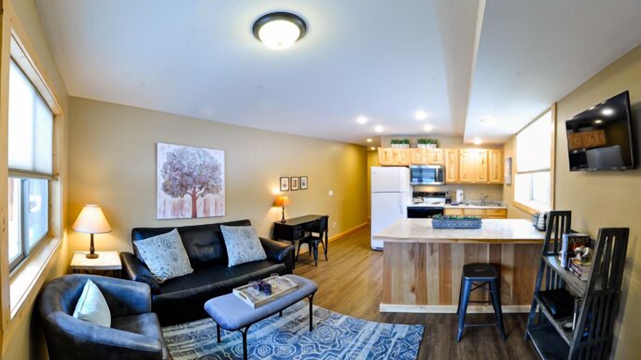 Photo of Livingroom in West Glacier