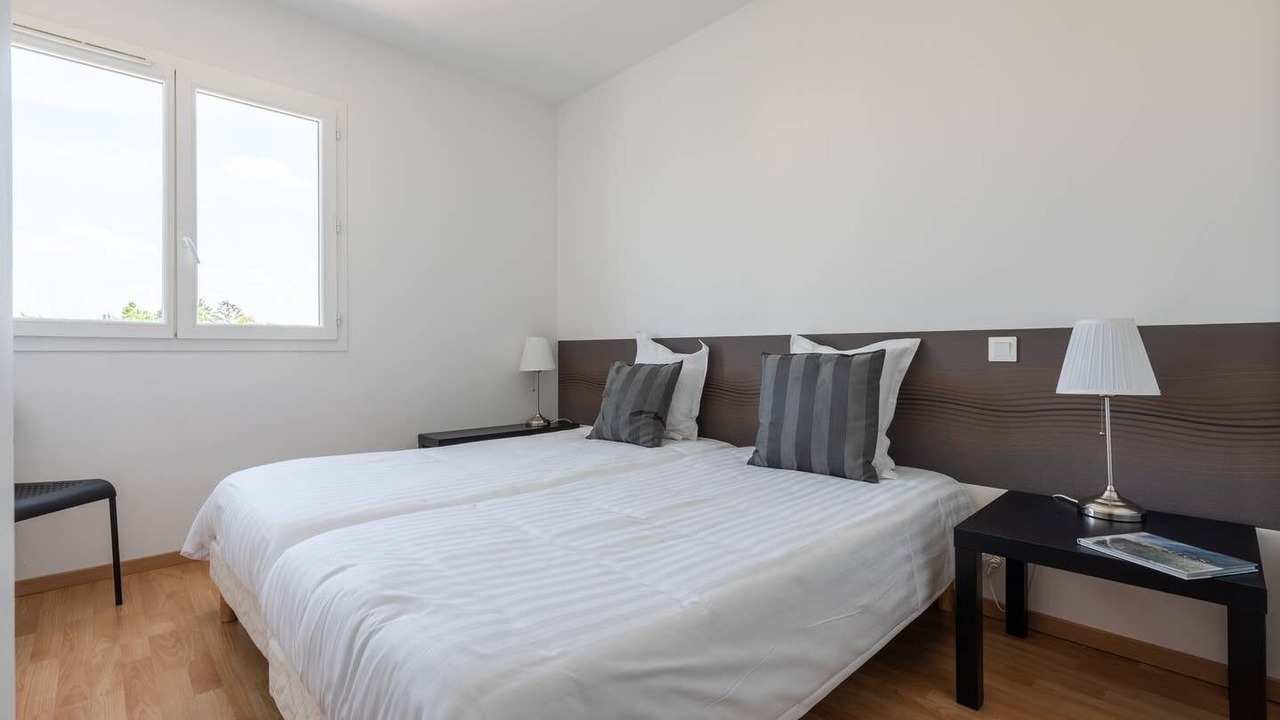 Photo of Bedroom in Libourne