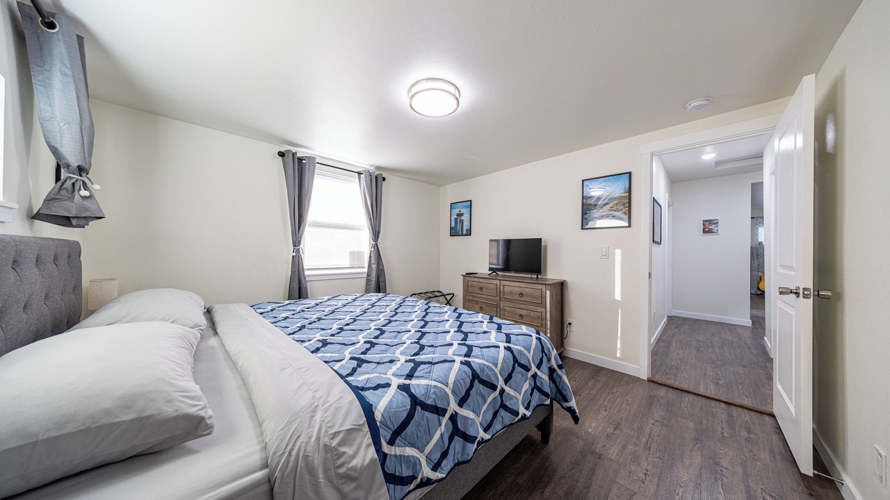 Photo of Bedroom in Normandy Park