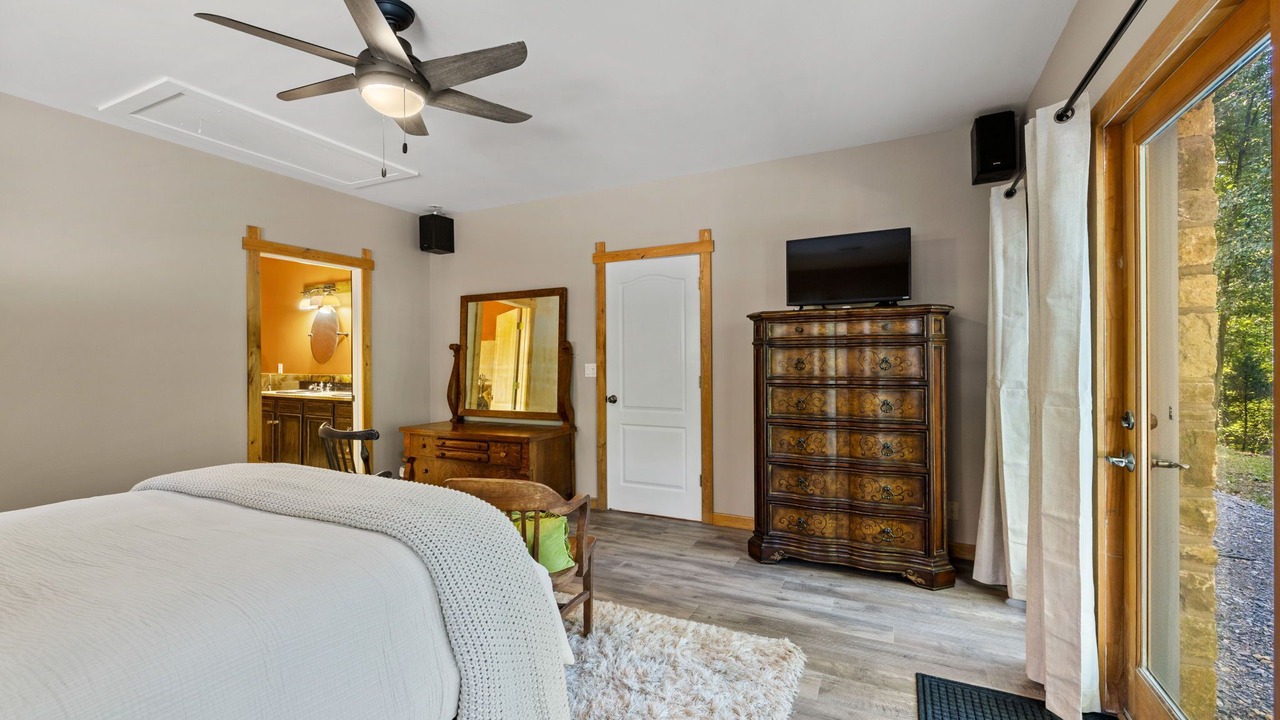 Photo of Bedroom in Hickman