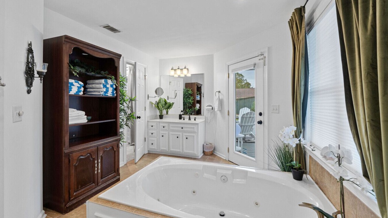 Photo of Bathroom in National Hills