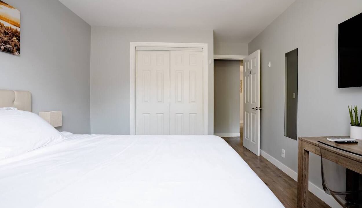 Photo of Bedroom in White Center
