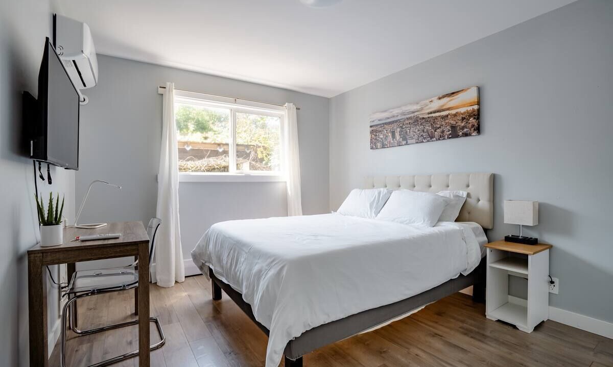 Photo of Bedroom in White Center