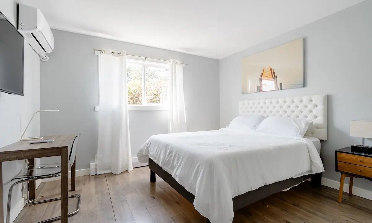 Photo of Bedroom in White Center