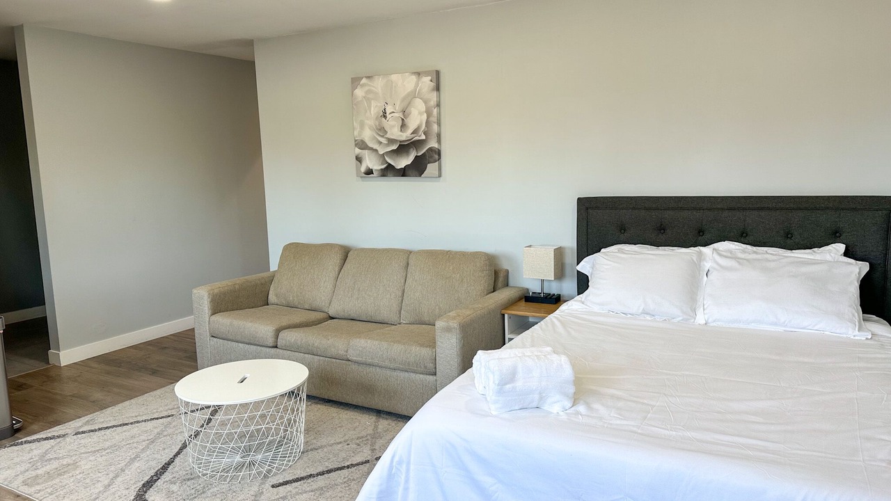 Photo of Bedroom in White Center