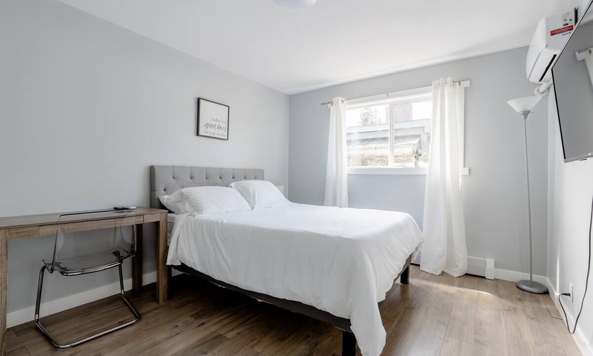 Photo of Bedroom in White Center