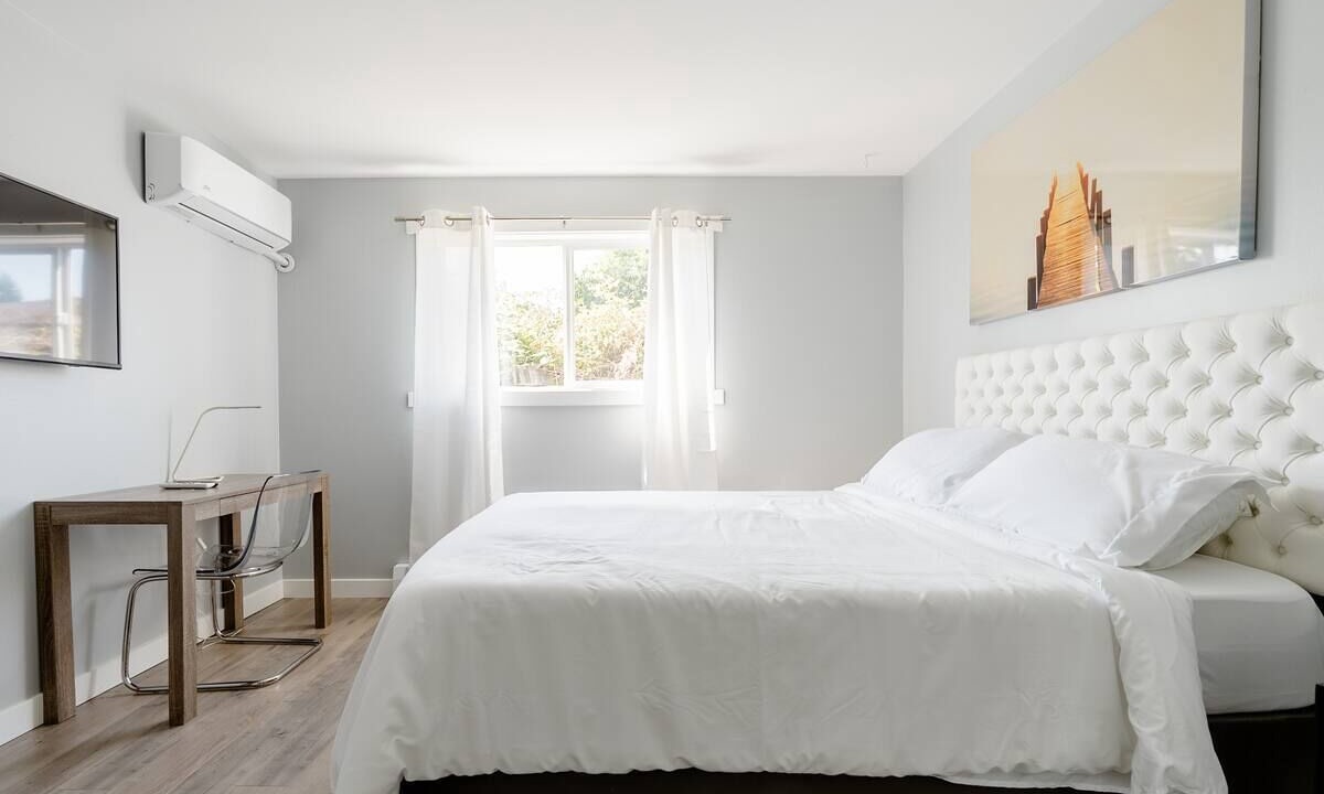 Photo of Bedroom in White Center