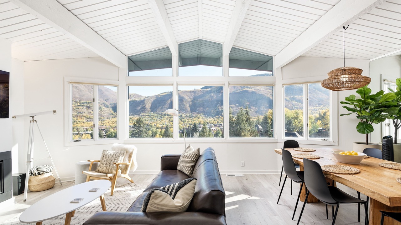 Photo of Livingroom in Aspen
