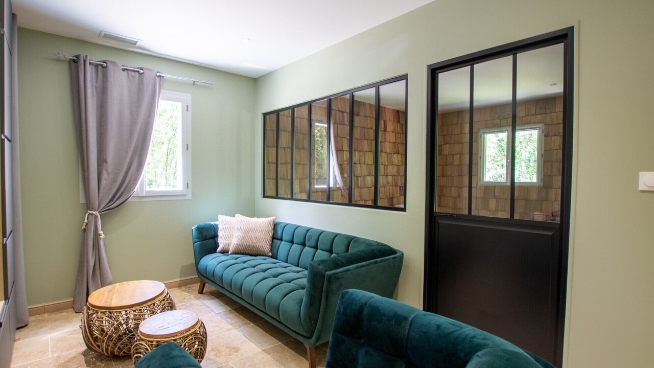 Photo of Livingroom in Saint-Chamassy