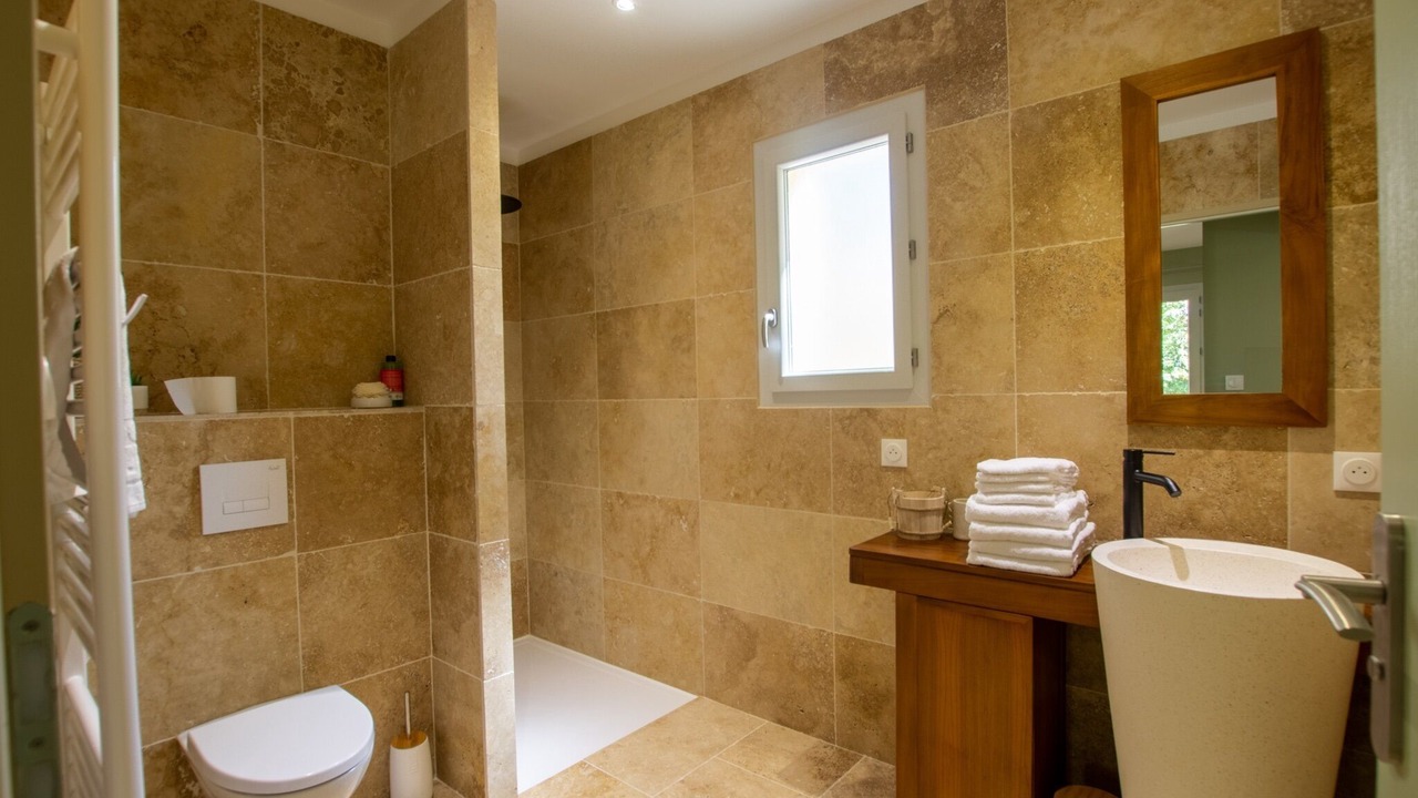 Photo of Bathroom in Saint-Chamassy