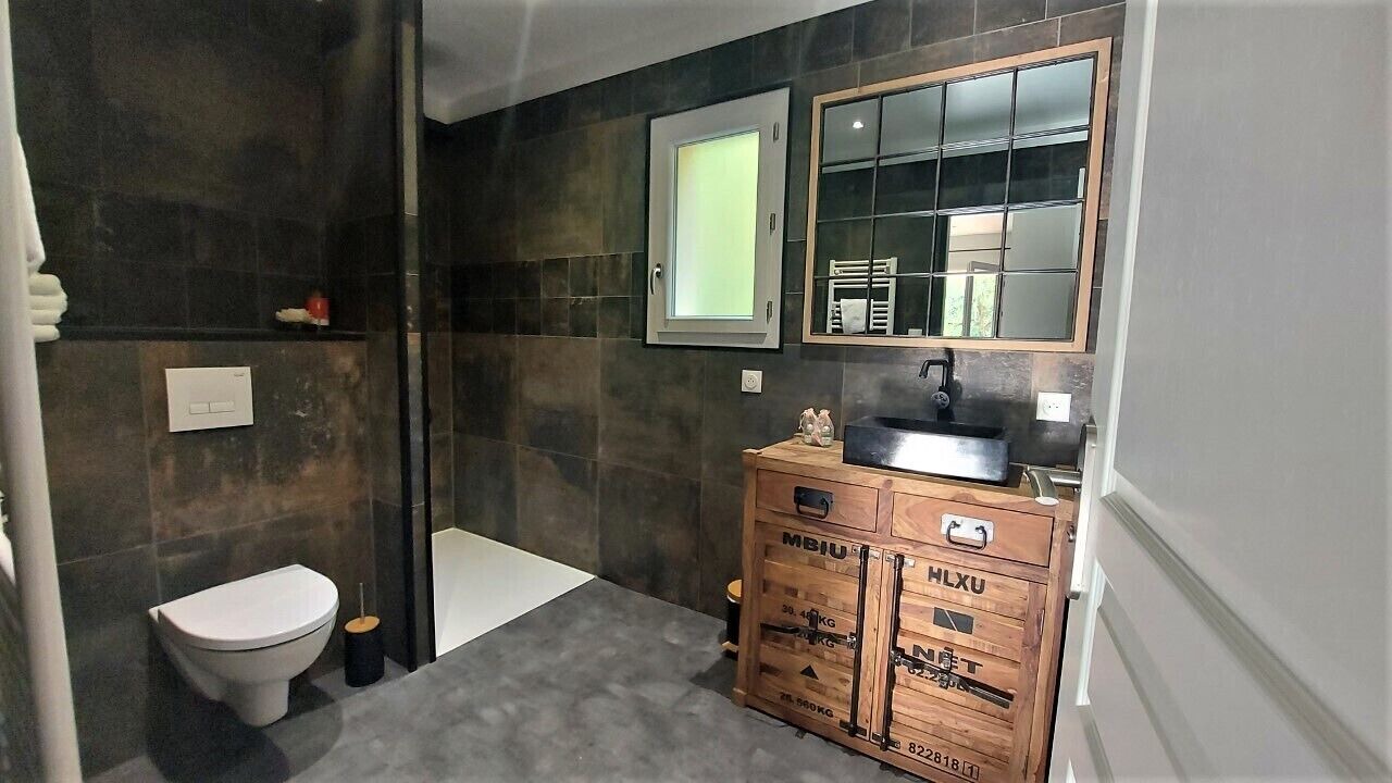 Photo of Bathroom in Saint-Chamassy