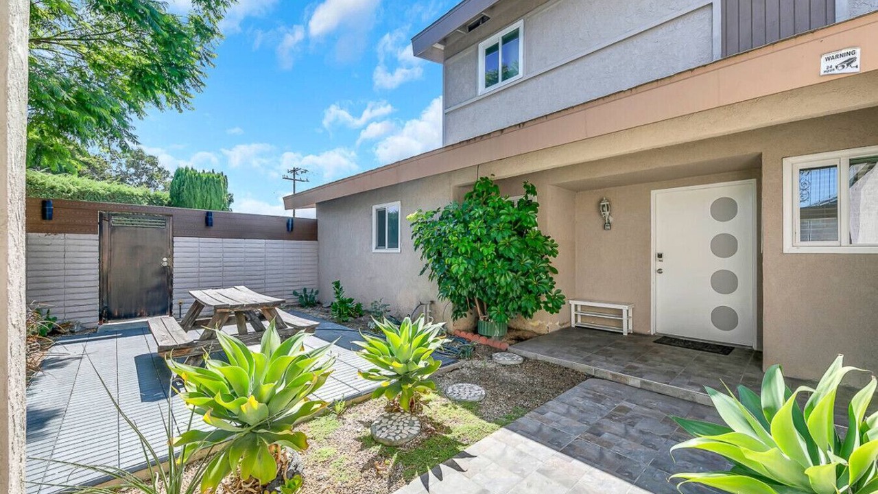 Photo of Outdoor in Midway City