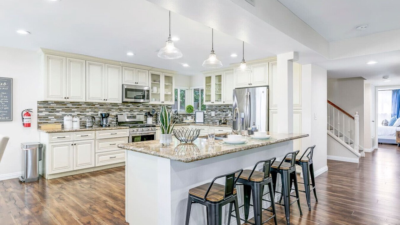 Photo of Kitchen in Midway City