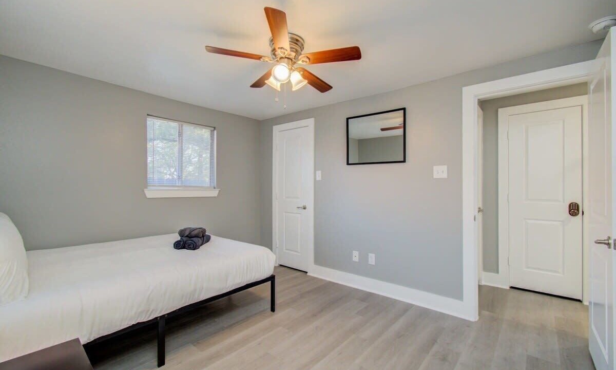 Photo of Bedroom in Greater East End
