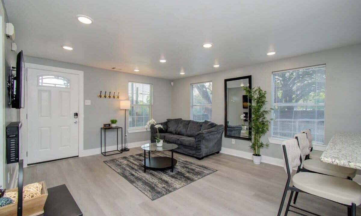Photo of Livingroom in Greater East End