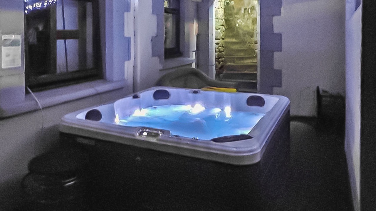 Photo of Others in Wing