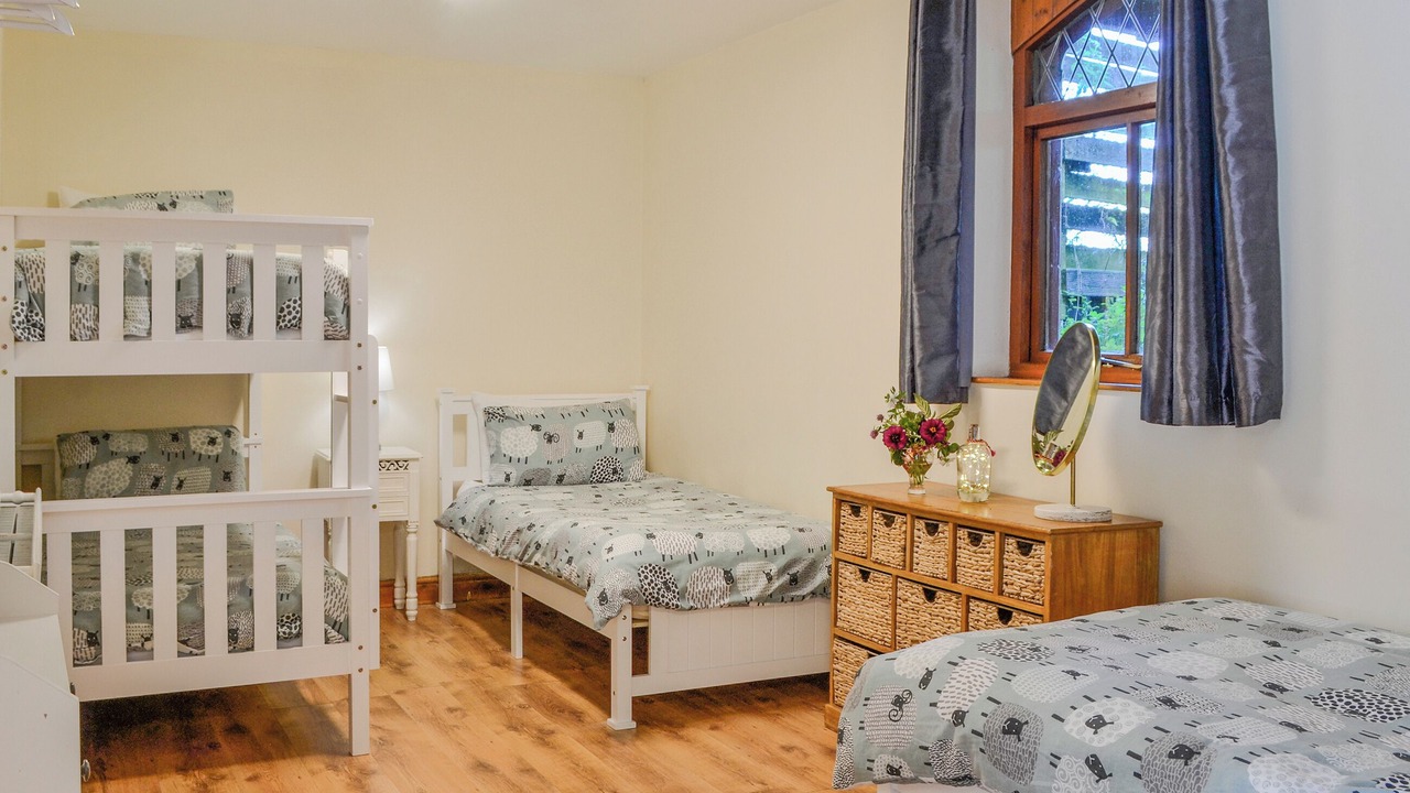 Photo of Others in Wing