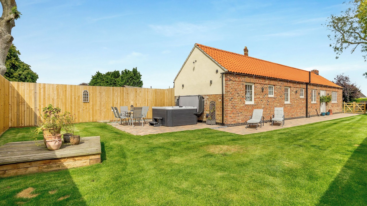 Photo of Outdoor in Alford