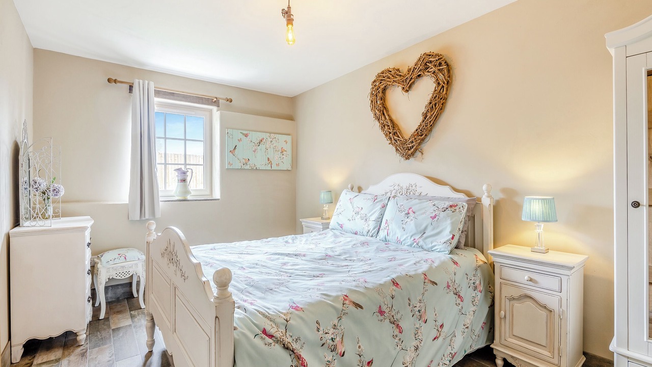 Photo of Others in Alford