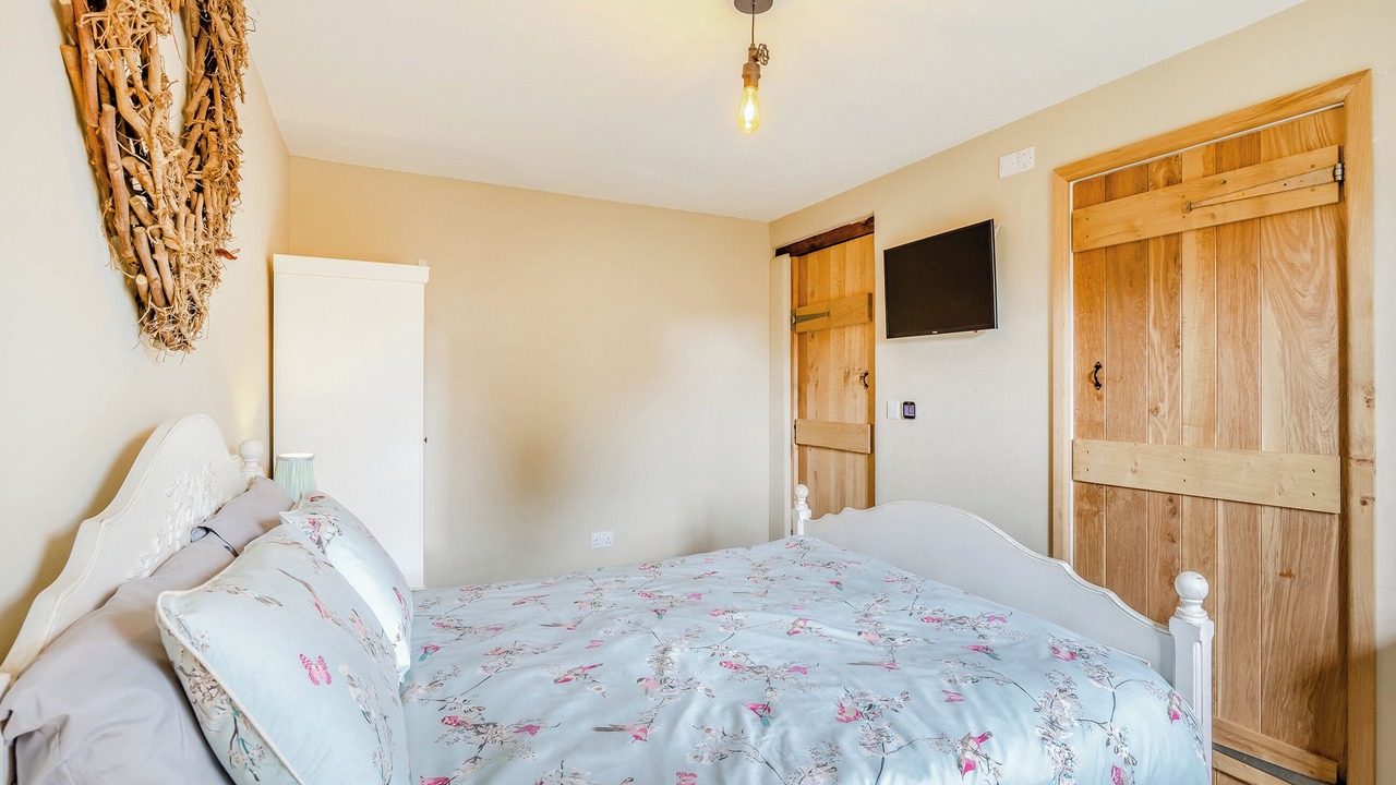 Photo of Others in Alford