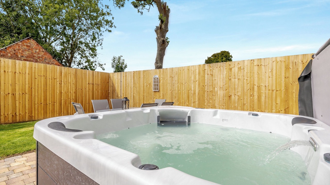 Photo of Others in Alford