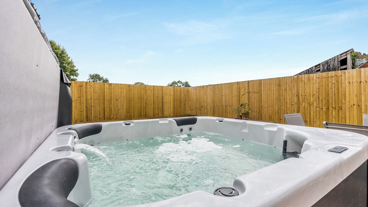 Photo of Others in Alford