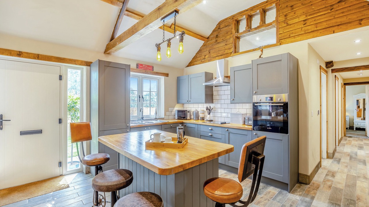 Photo of Others in Alford