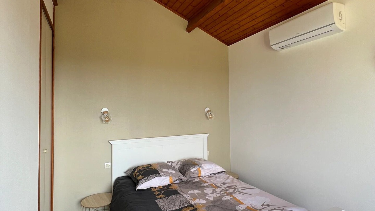Photo of Bedroom in Virazeil