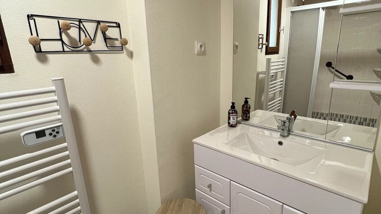 Photo of Bathroom in Virazeil
