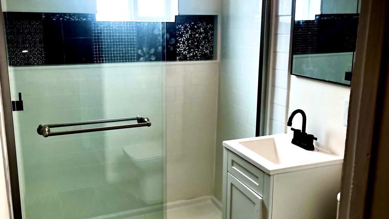 Photo of Bathroom in Ventura