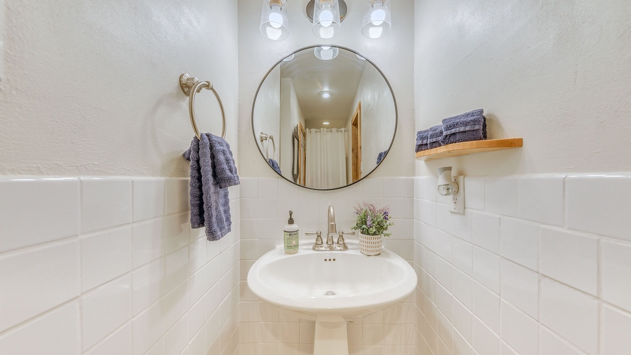 Photo of Bathroom in Ruidoso