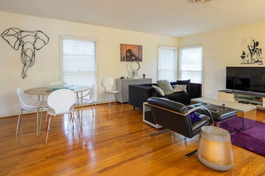 Photo of Livingroom in Texas Medical Center