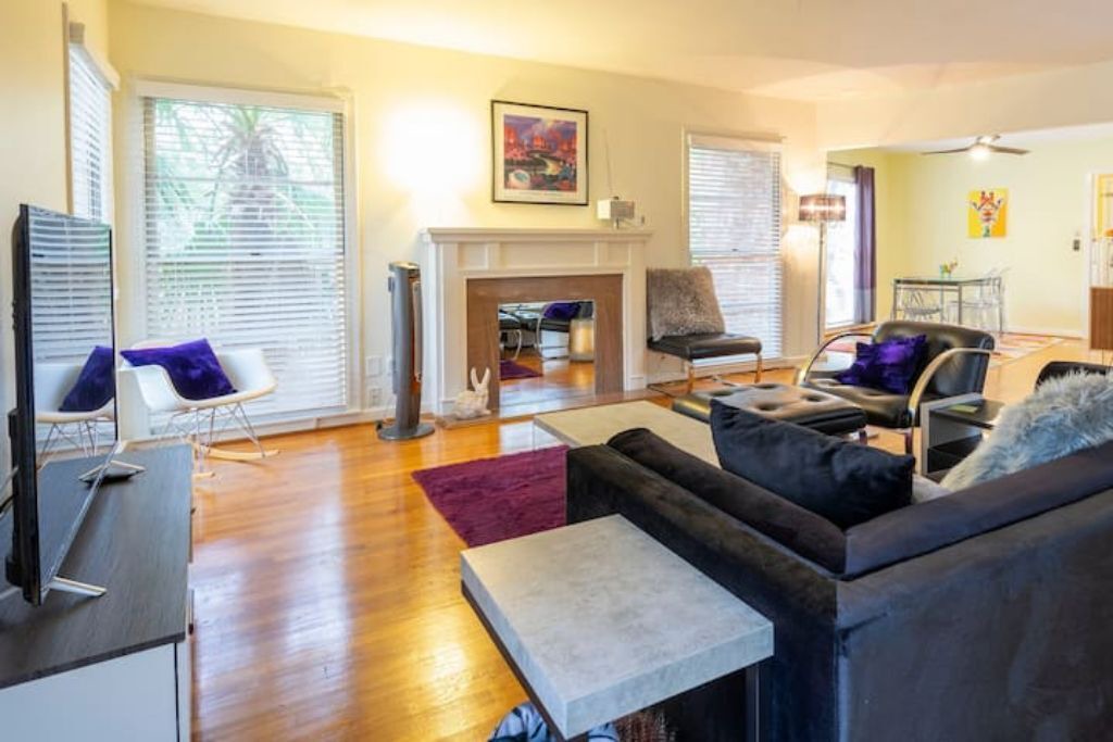 Photo of Livingroom in Texas Medical Center