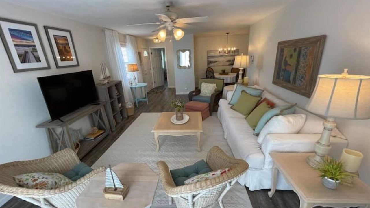 Photo of Livingroom in Wheeler