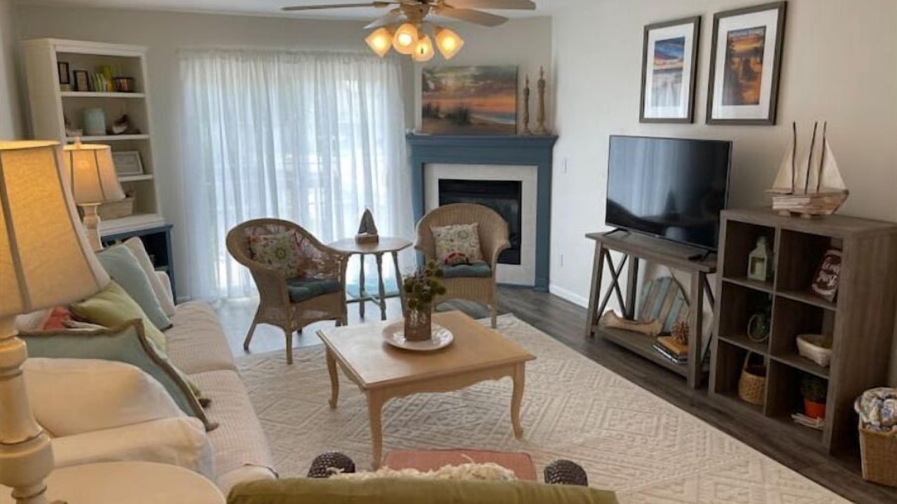 Photo of Livingroom in Wheeler