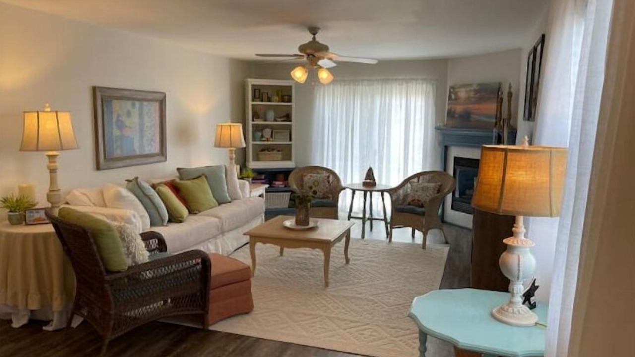Photo of Livingroom in Wheeler