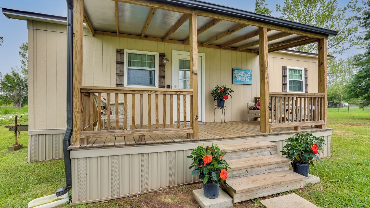 Photo of Outdoor in Winnie