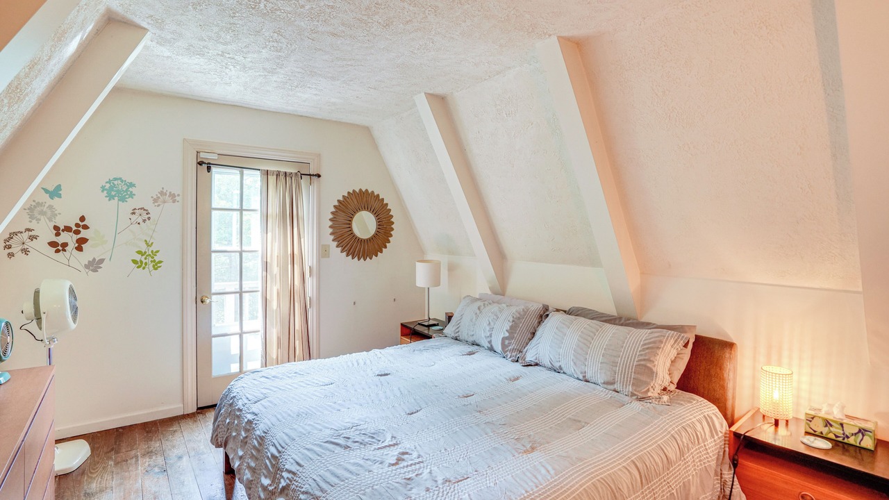 Photo of Bedroom in Becket