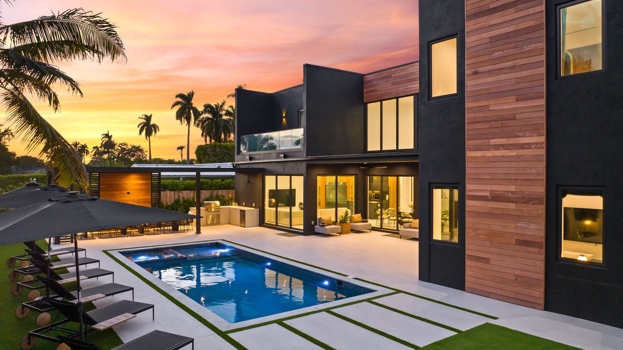 Photo of Outdoor in North Miami Beach