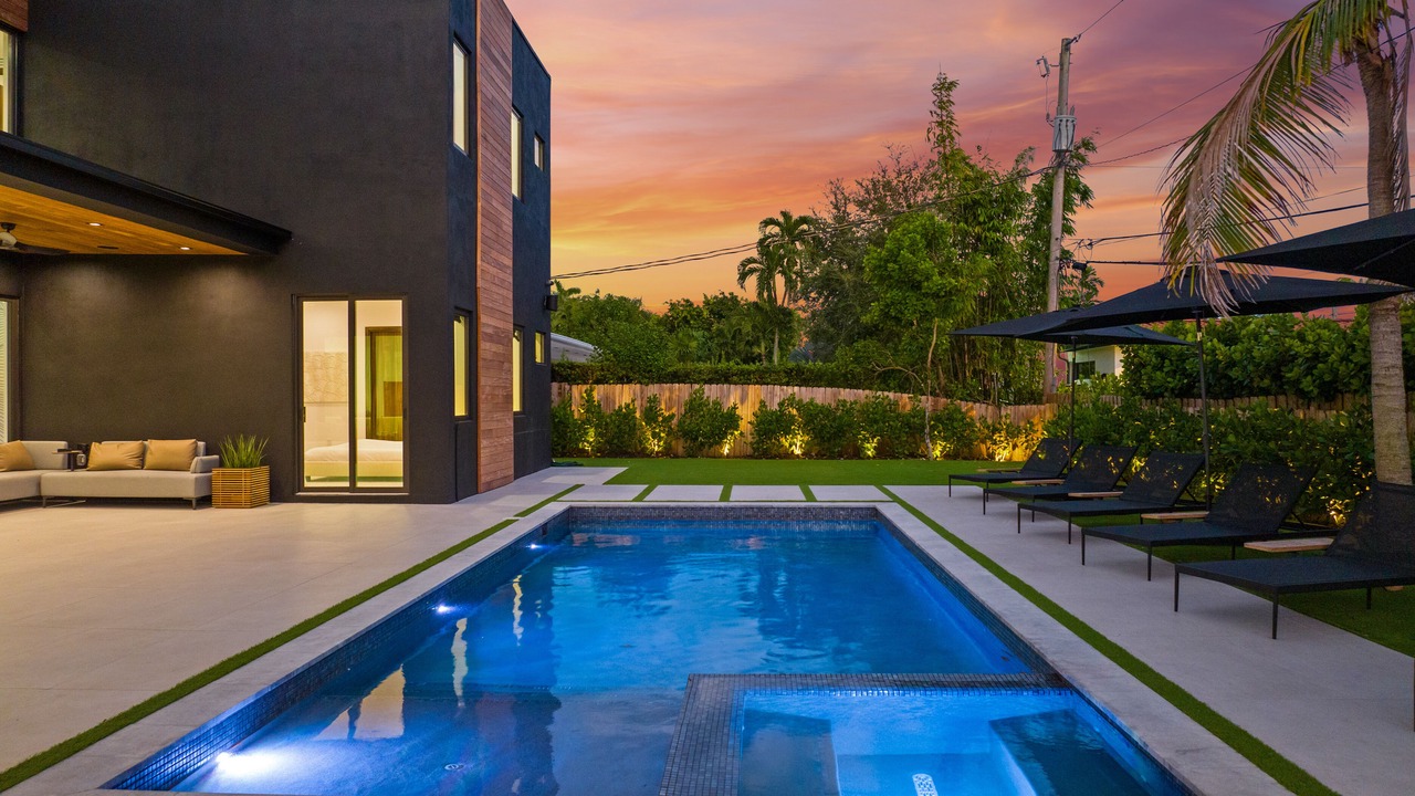 Photo of Outdoor in North Miami Beach