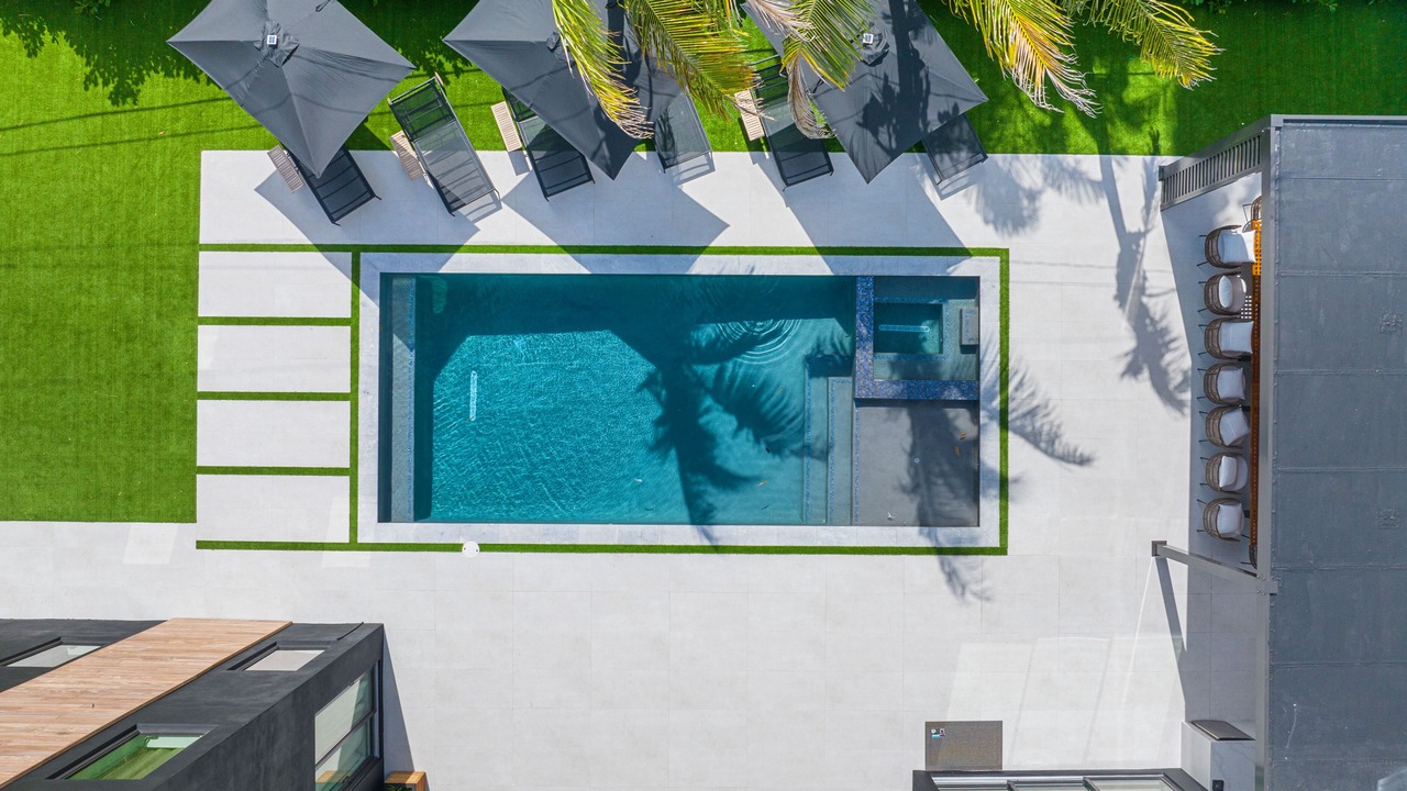 Photo of Outdoor in North Miami Beach