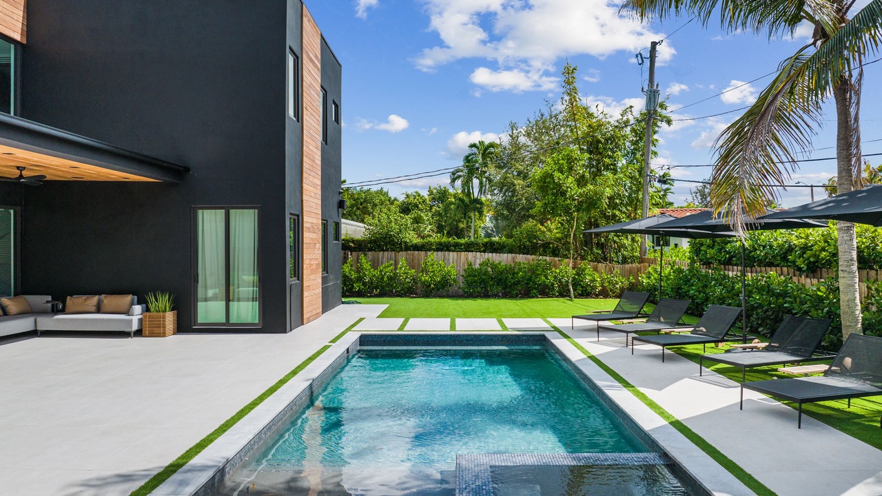 Photo of Outdoor in North Miami Beach