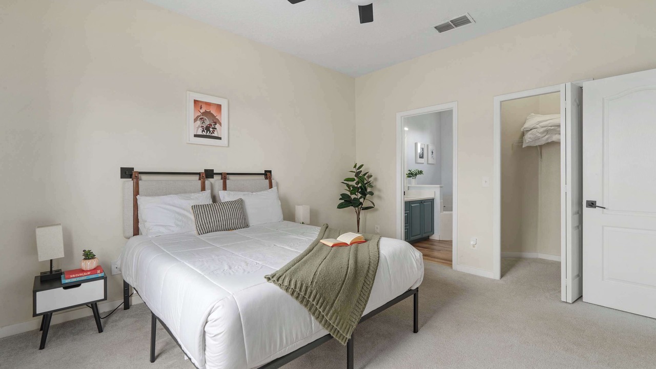 Photo of Bedroom in Tuscan Hills