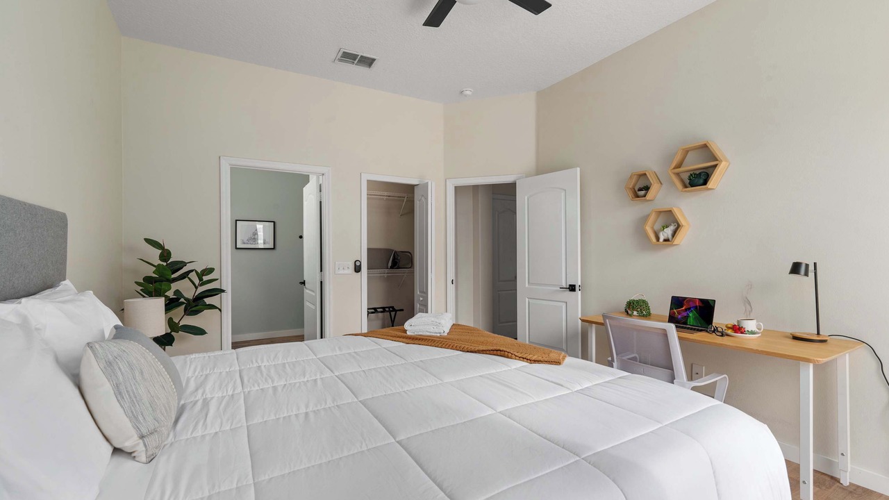 Photo of Bedroom in Tuscan Hills
