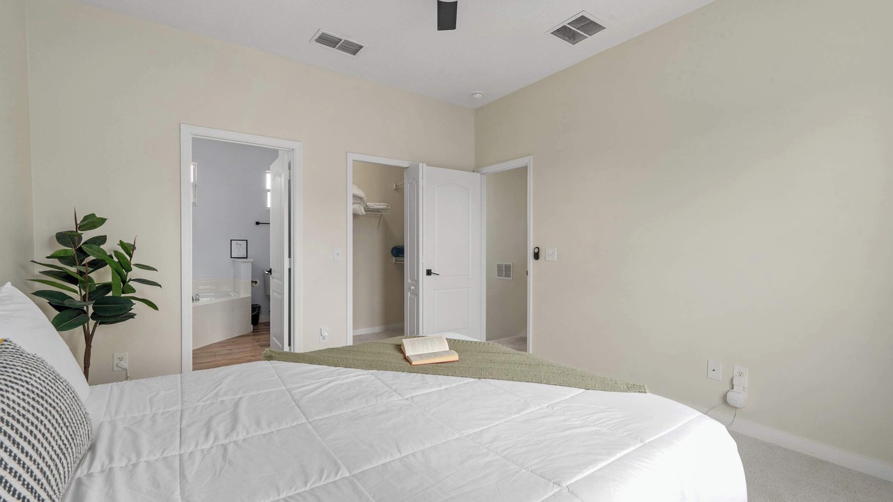 Photo of Bedroom in Tuscan Hills