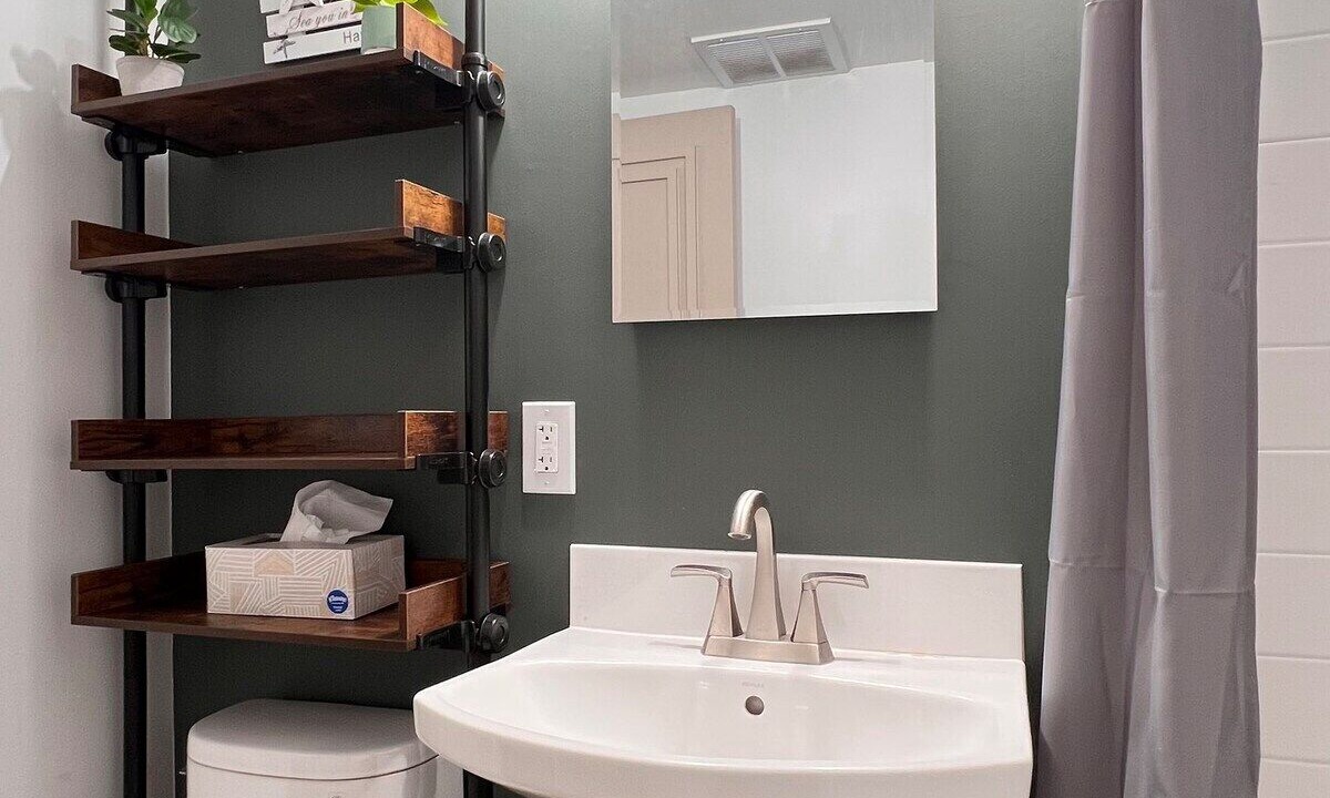 Photo of Bathroom in Waikiki